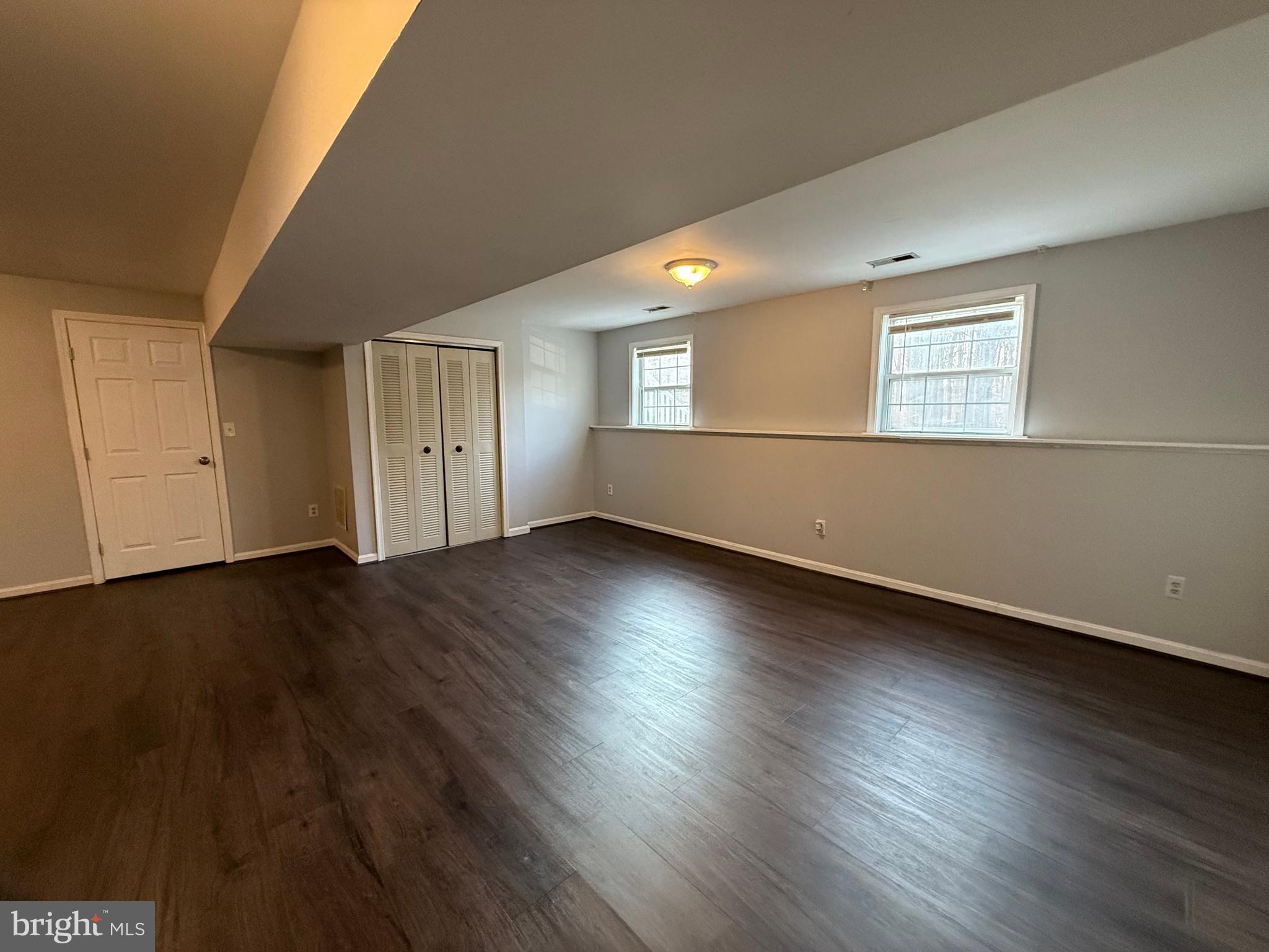 SURRY WOODS - Residential Lease