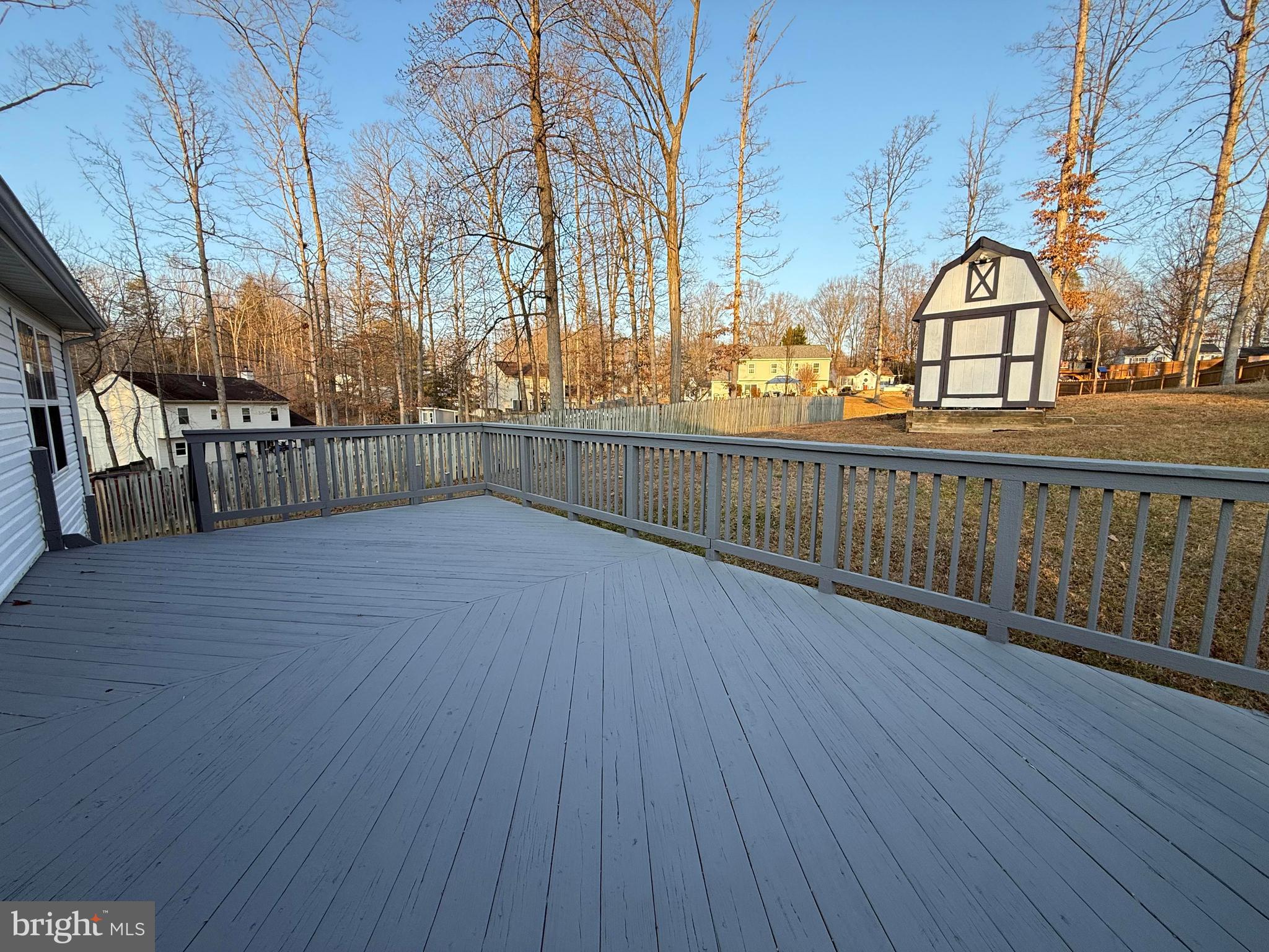 SURRY WOODS - Residential Lease