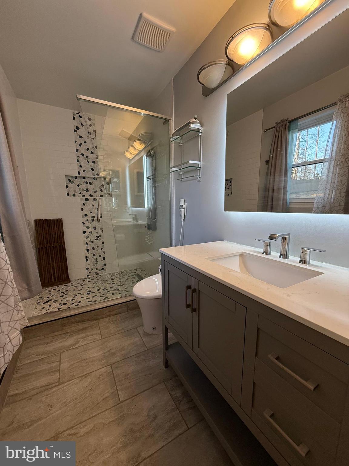 SURRY WOODS - Residential Lease