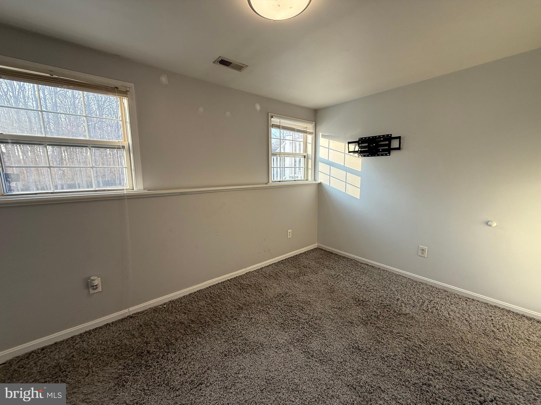 SURRY WOODS - Residential Lease