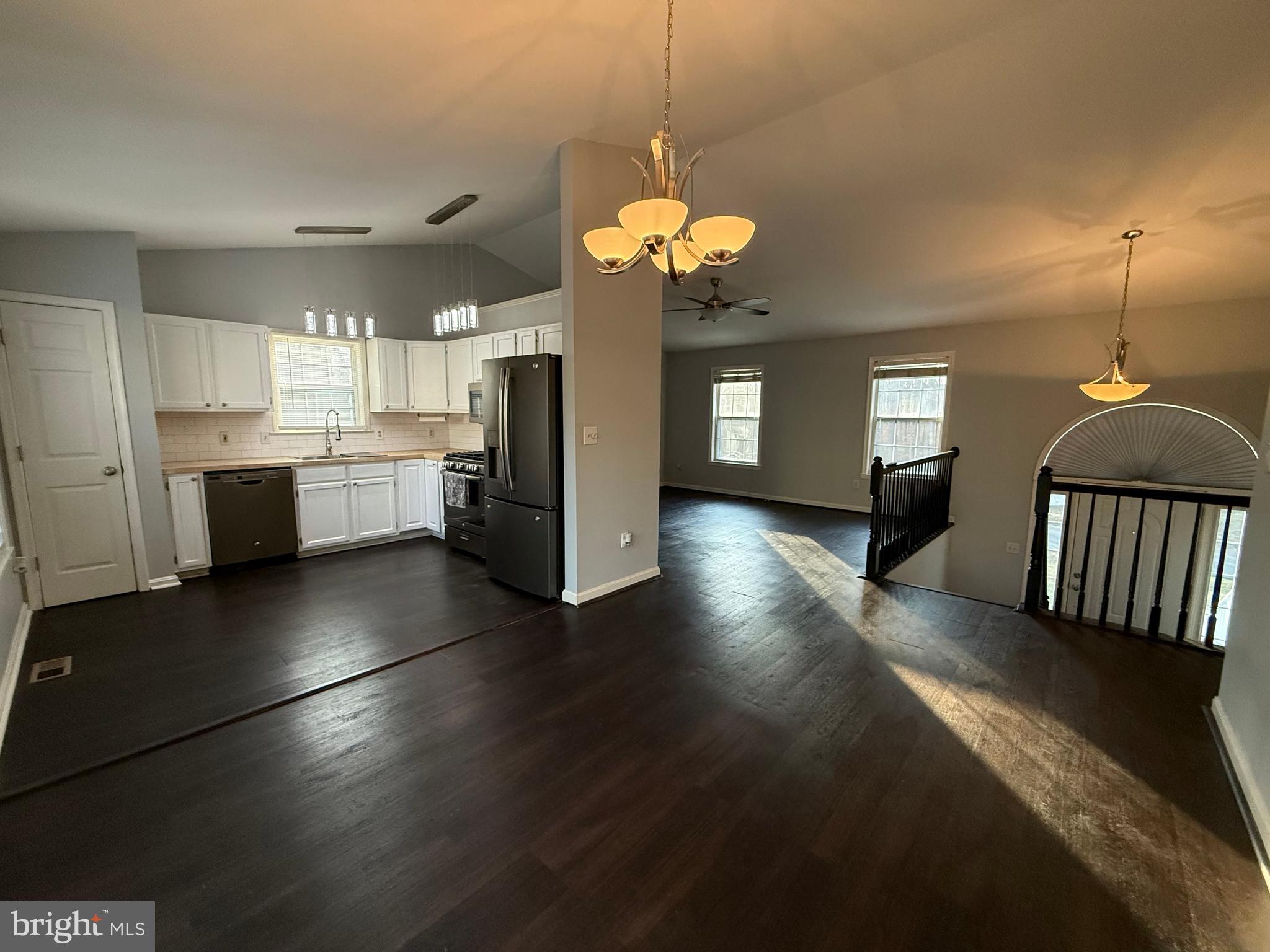 SURRY WOODS - Residential Lease