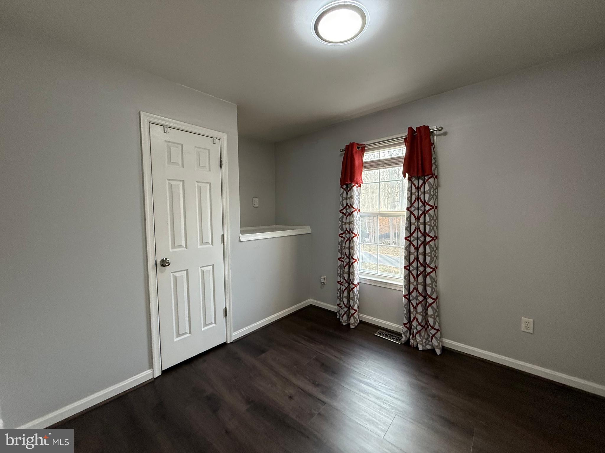 SURRY WOODS - Residential Lease