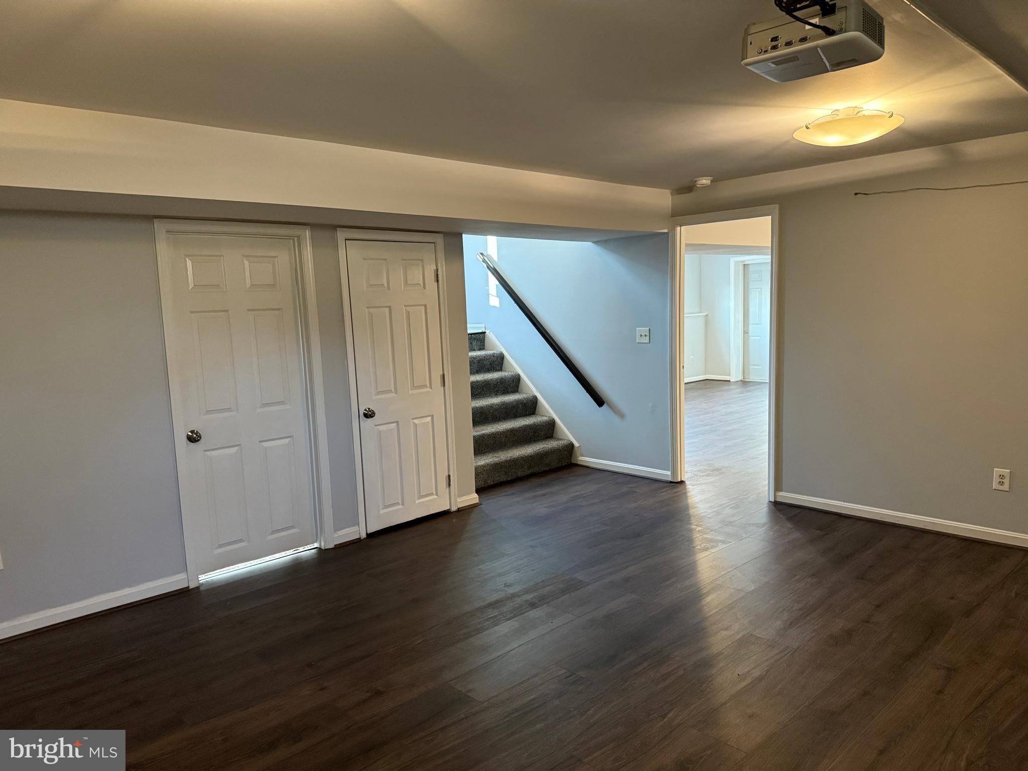 SURRY WOODS - Residential Lease