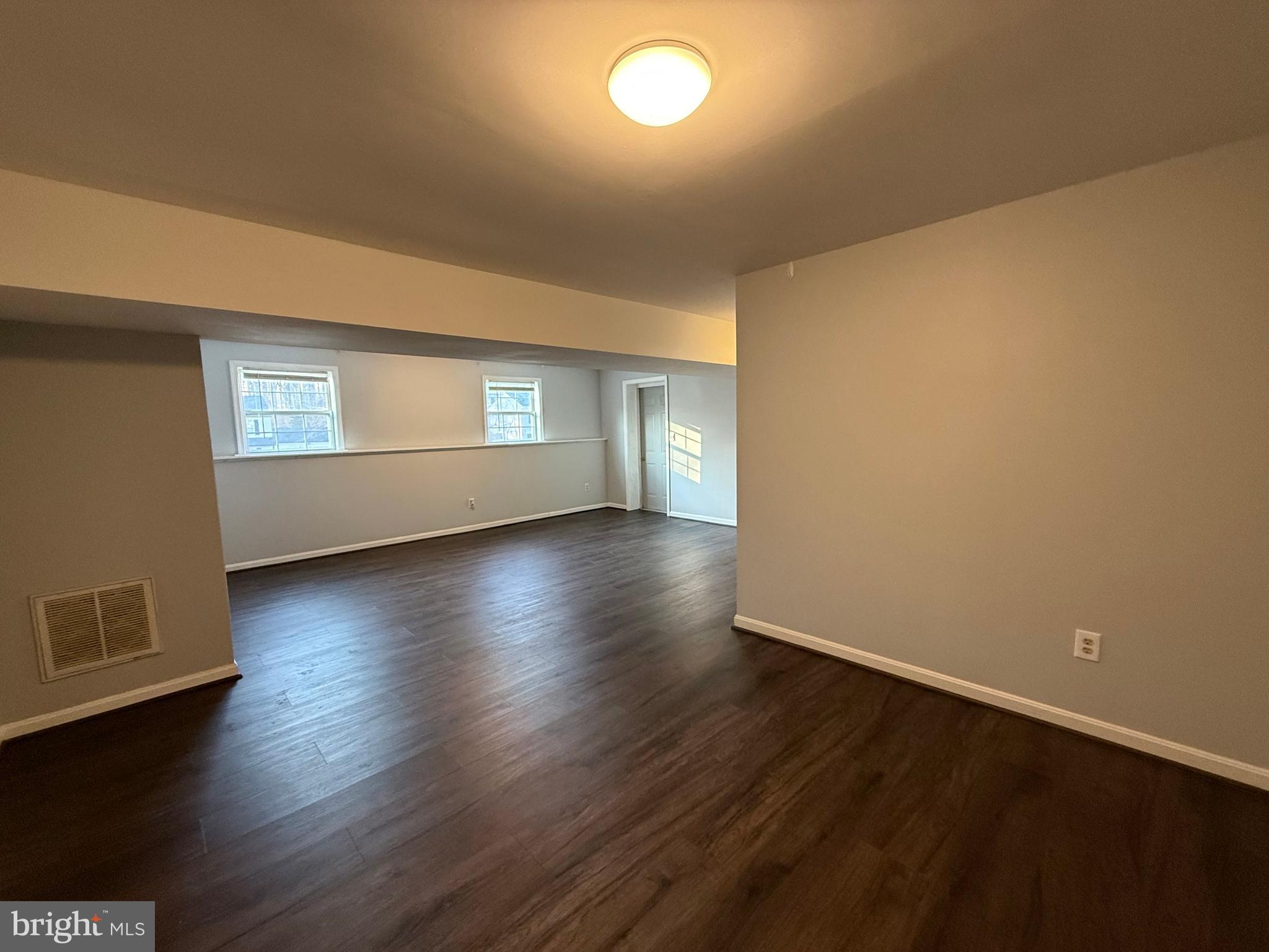 SURRY WOODS - Residential Lease