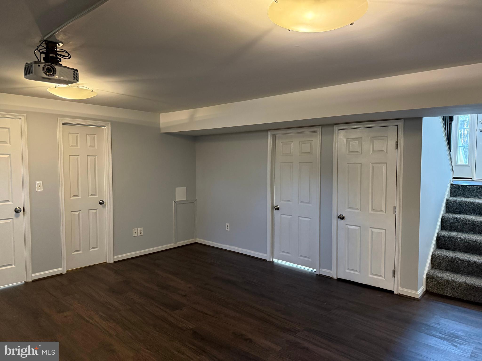 SURRY WOODS - Residential Lease