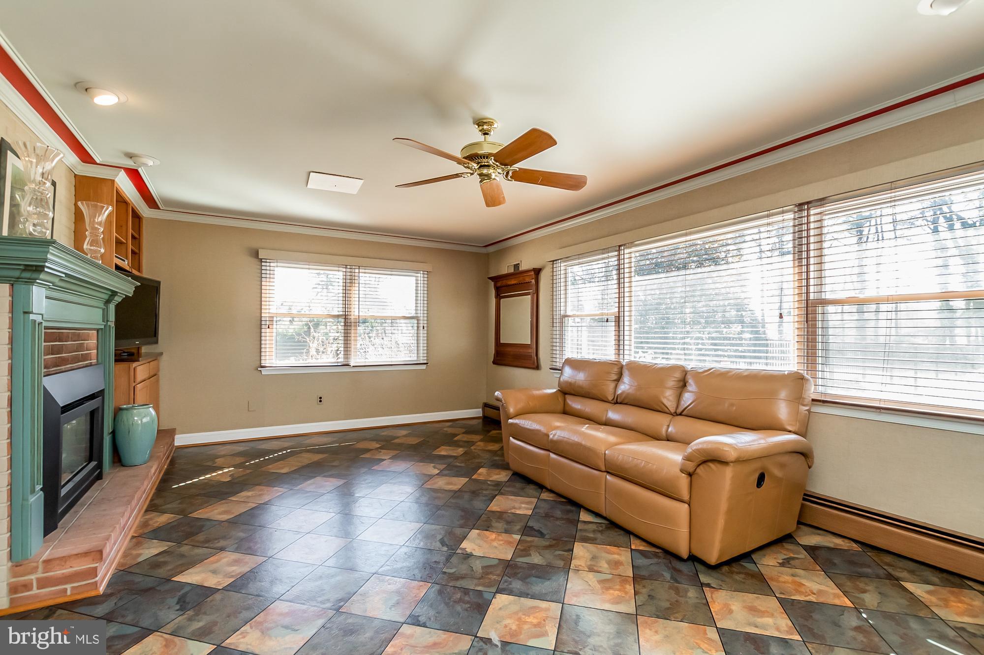 GLEN ARM - Residential Lease