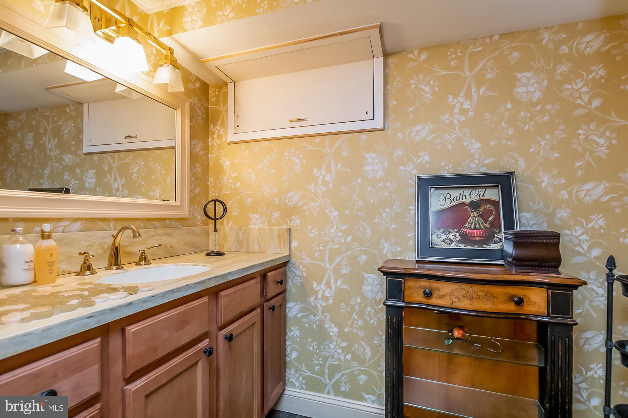 GLEN ARM - Residential Lease