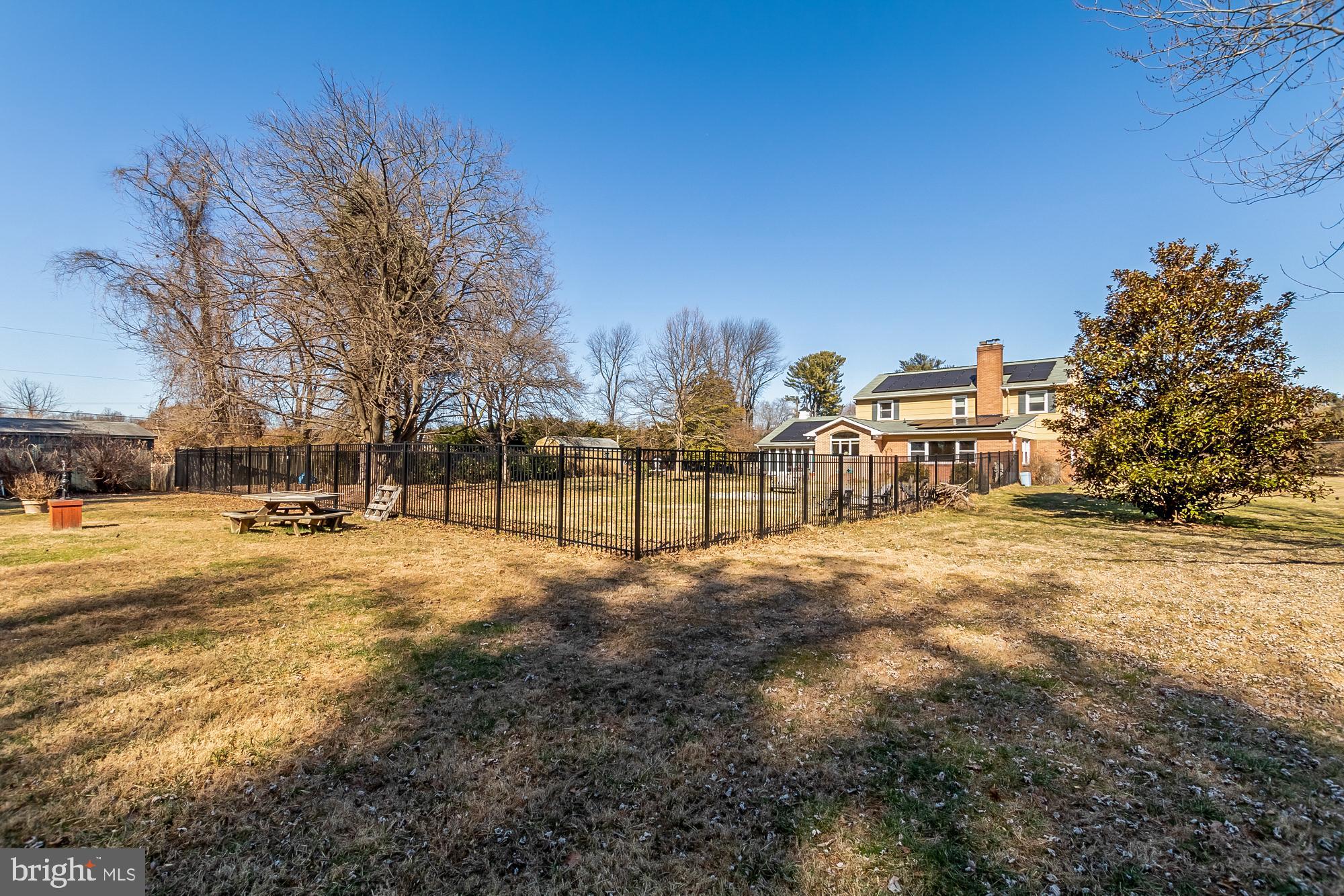 GLEN ARM - Residential Lease