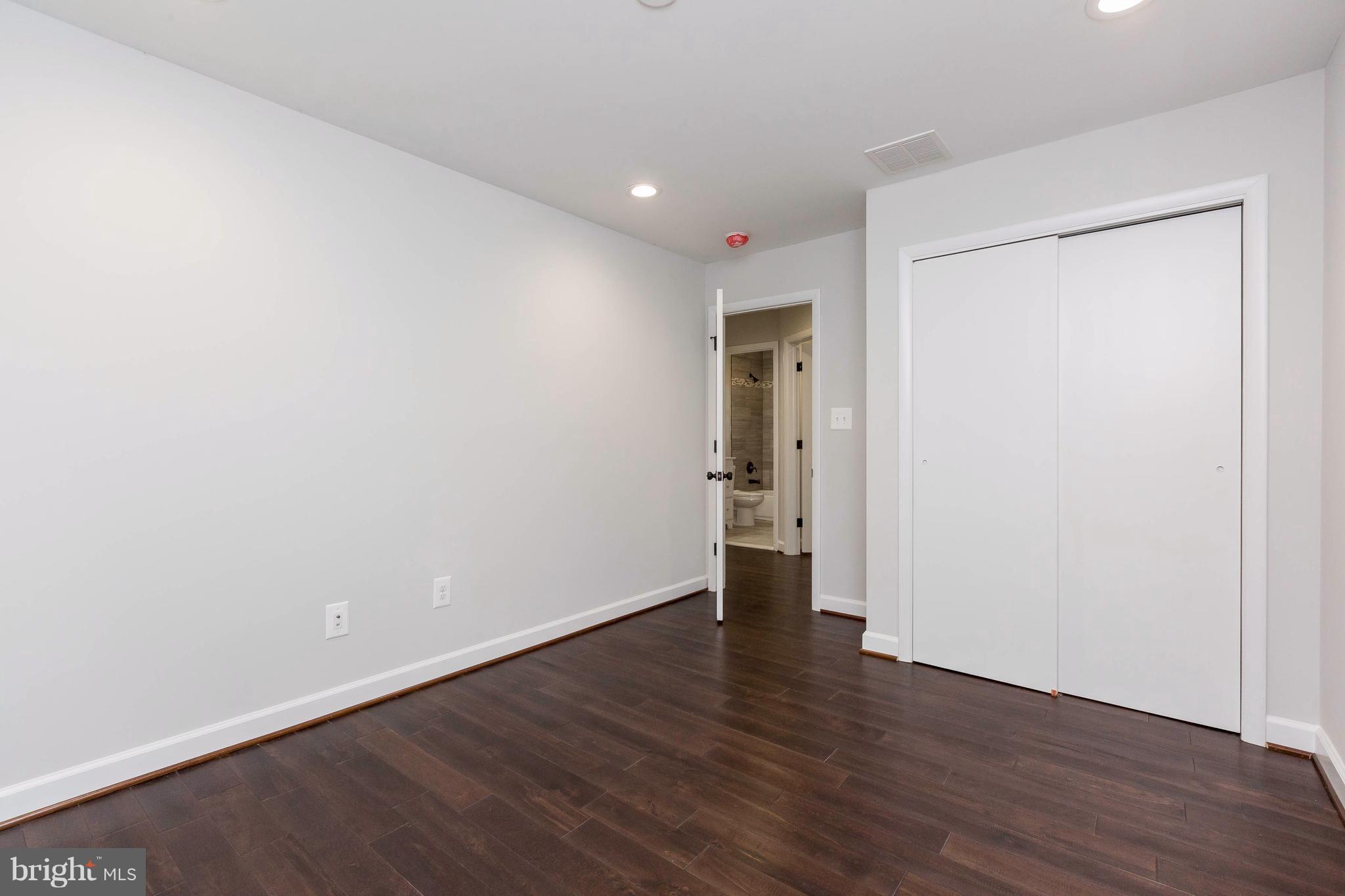 BARNESVILLE OUTSIDE - Residential