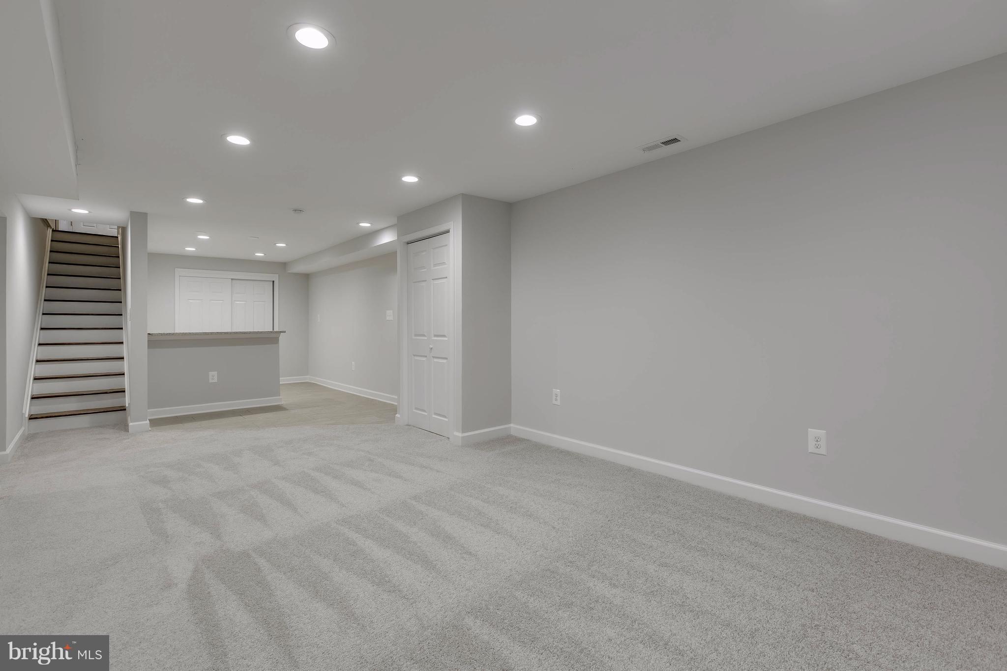 BARNESVILLE OUTSIDE - Residential