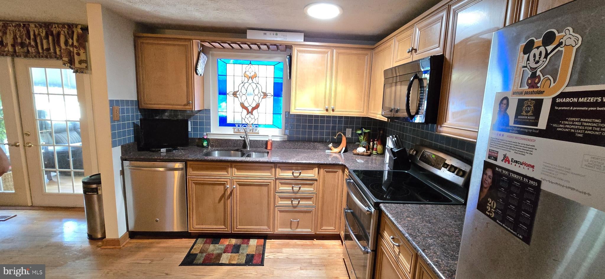 729 RAINBOW COURT
