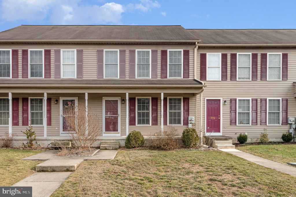 Photo of 774 Knoll Drive, MOUNT JOY, PA 17552 (MLS # PALA2064358)