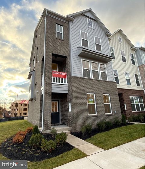 10102 QUEENS WAY MANASSAS VA 20110