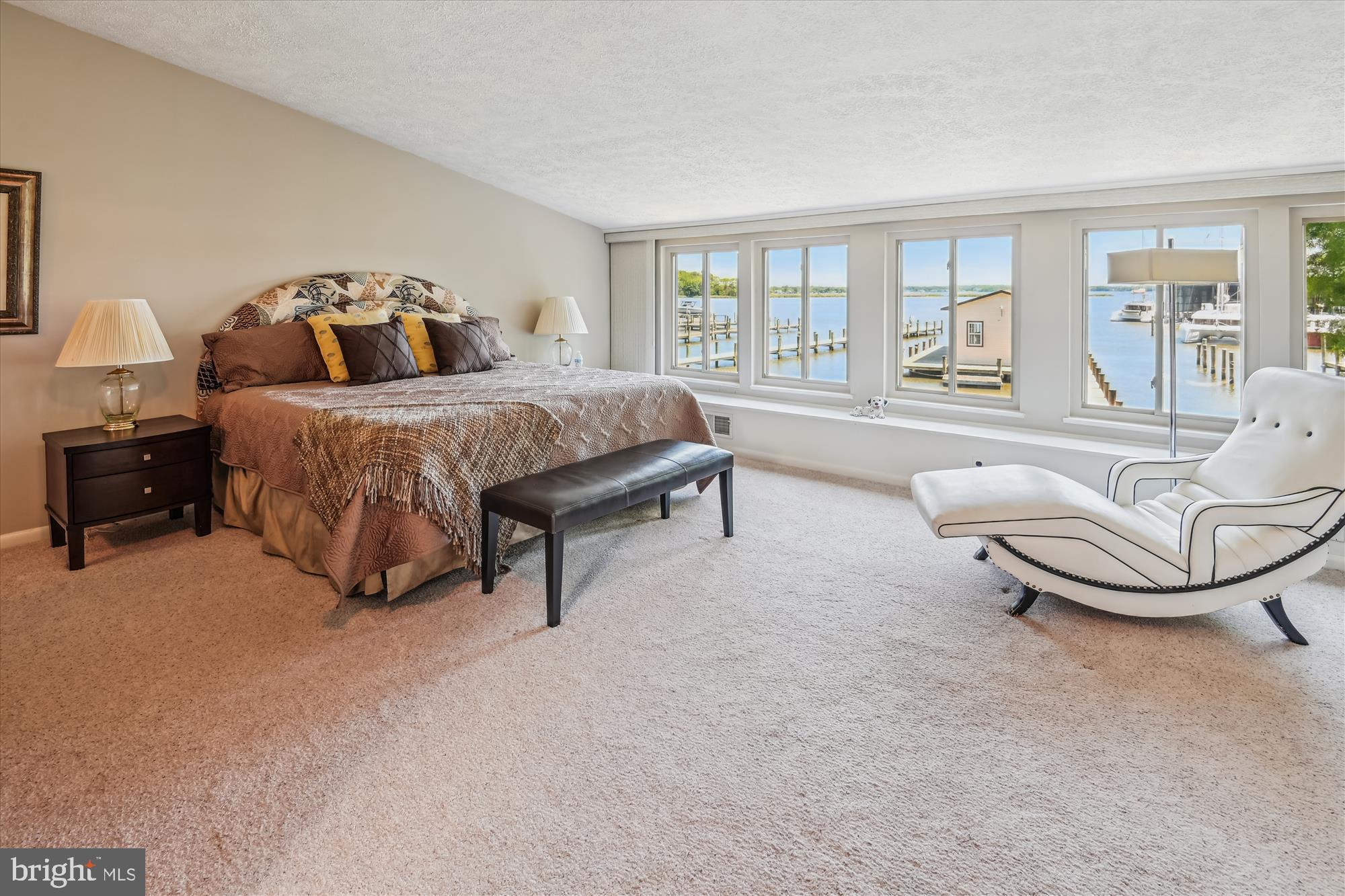 SELBY ON THE BAY - Residential