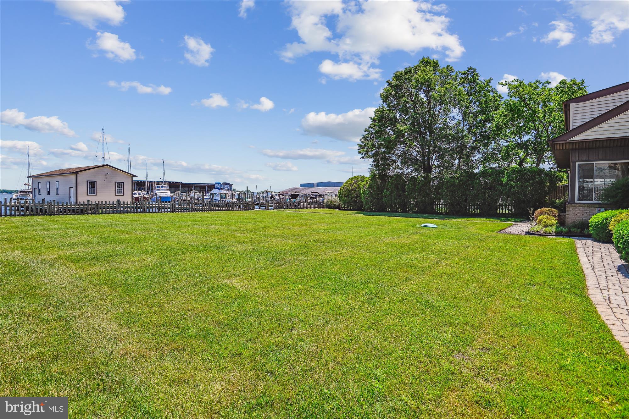 SELBY ON THE BAY - Residential