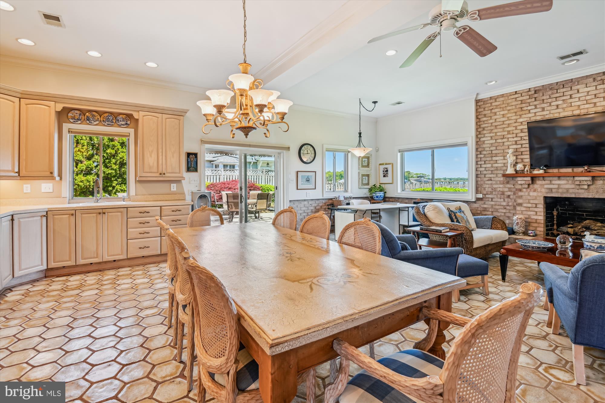 SELBY ON THE BAY - Residential