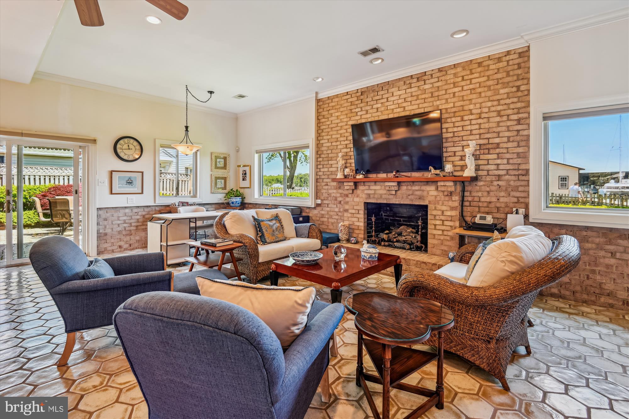 SELBY ON THE BAY - Residential