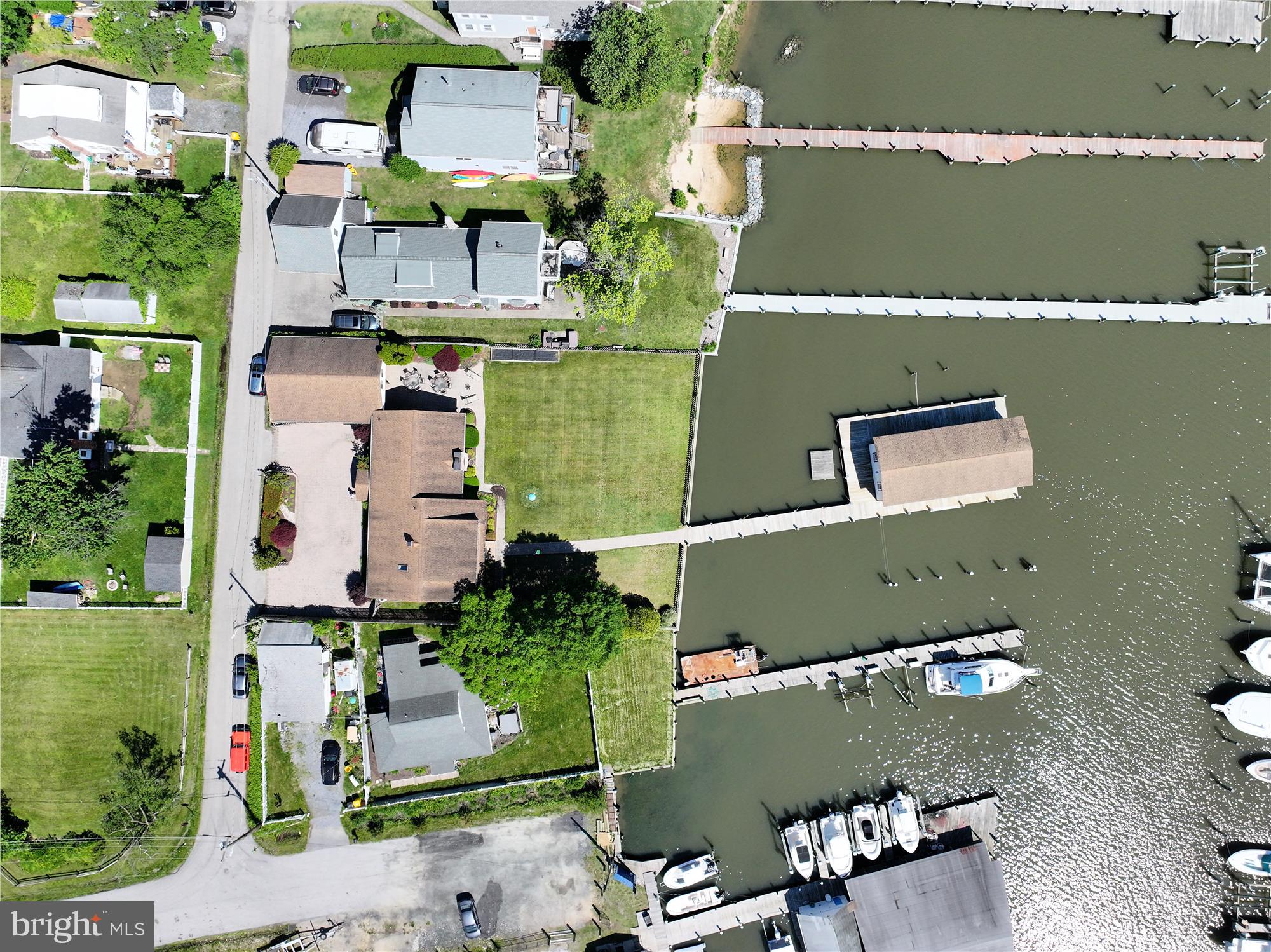 SELBY ON THE BAY - Residential