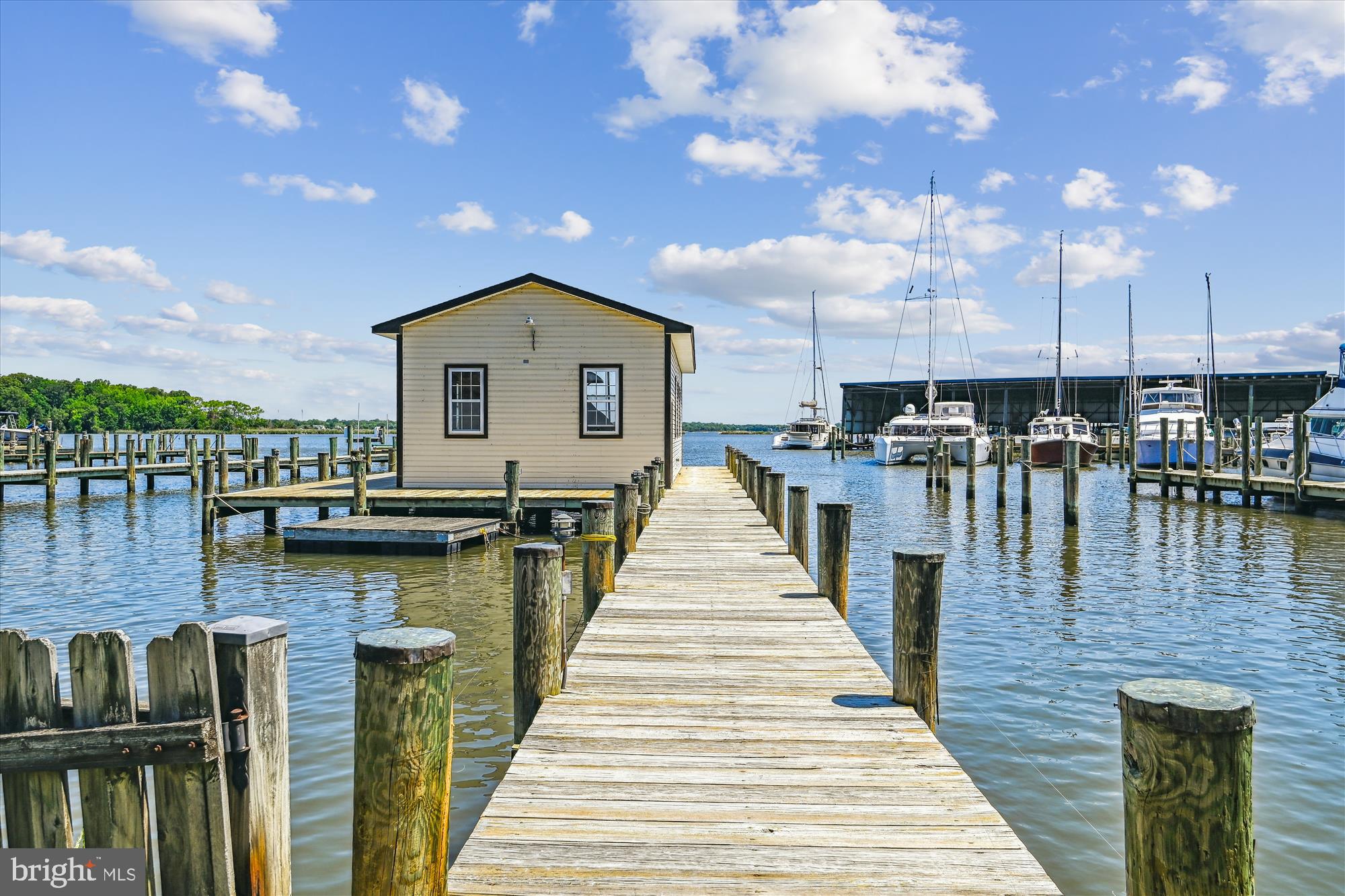 SELBY ON THE BAY - Residential