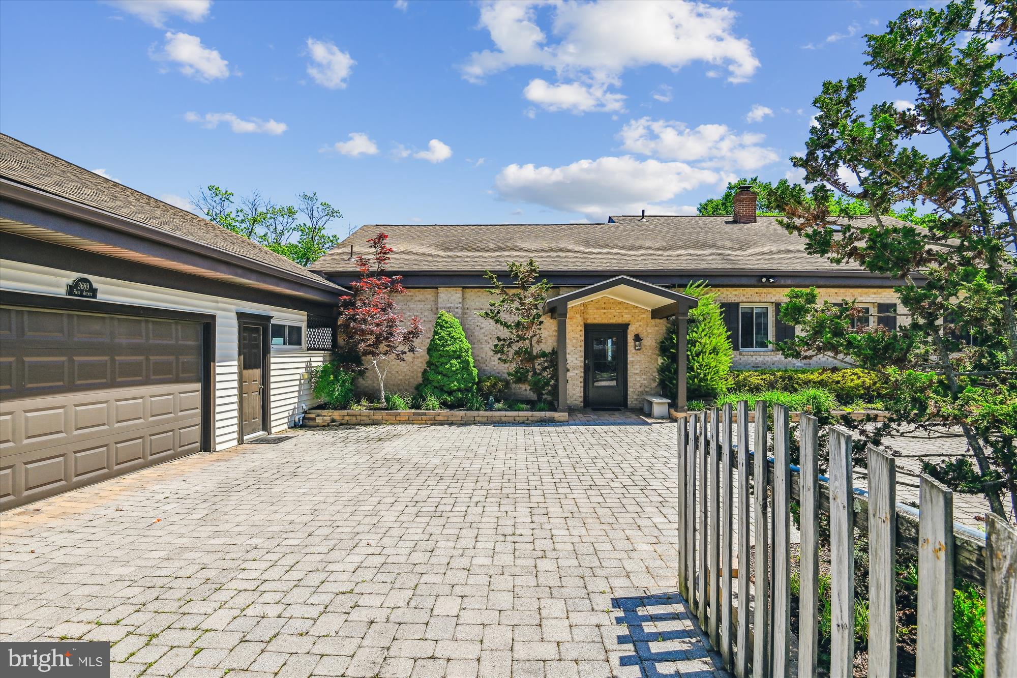 SELBY ON THE BAY - Residential