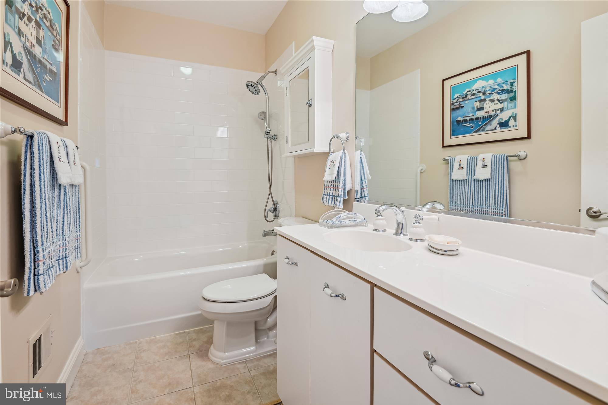 SELBY ON THE BAY - Residential