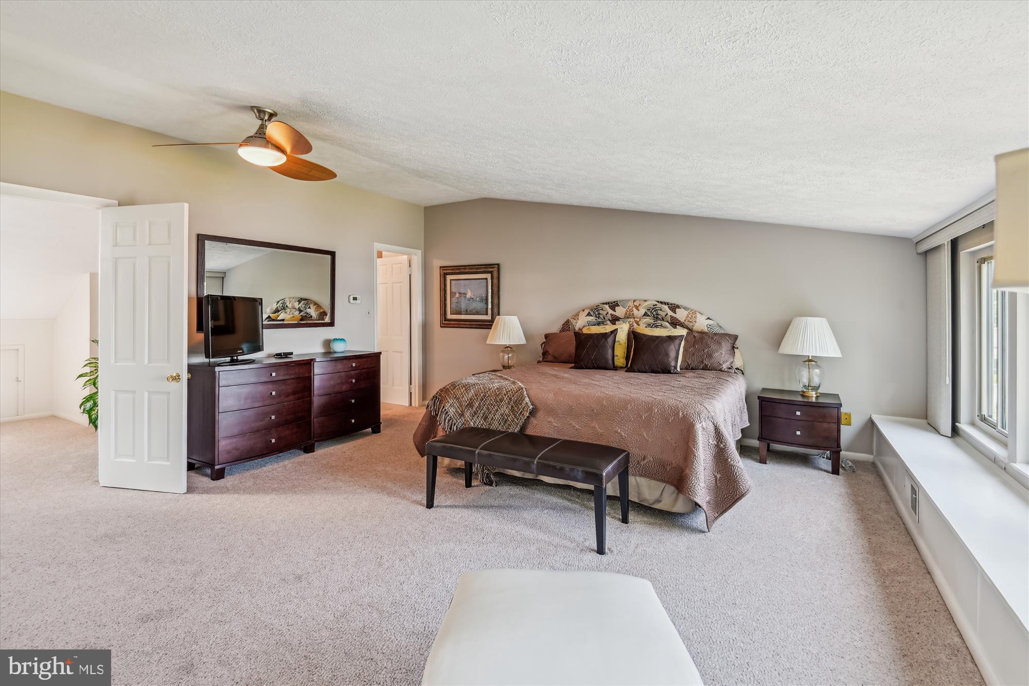 SELBY ON THE BAY - Residential