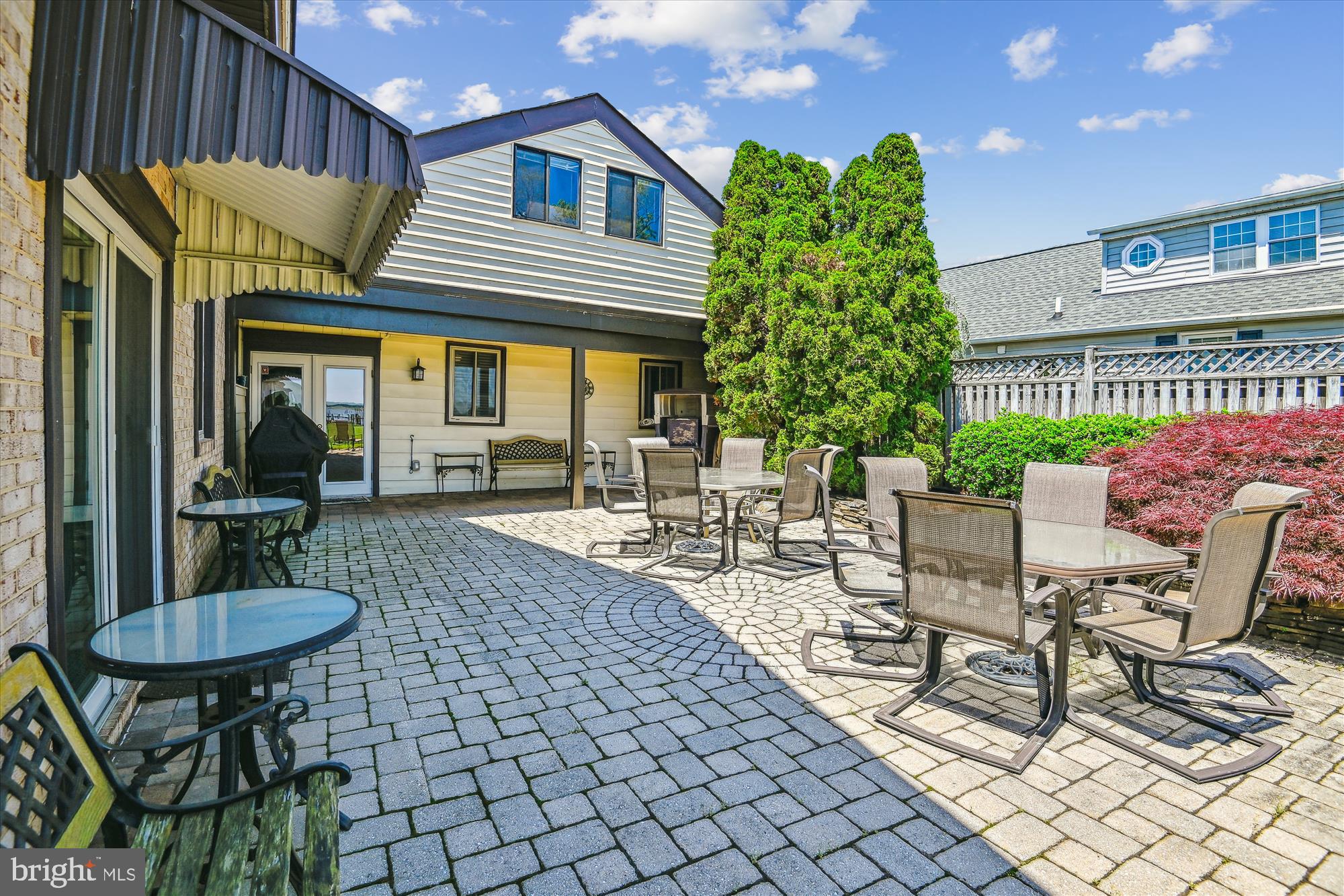 SELBY ON THE BAY - Residential