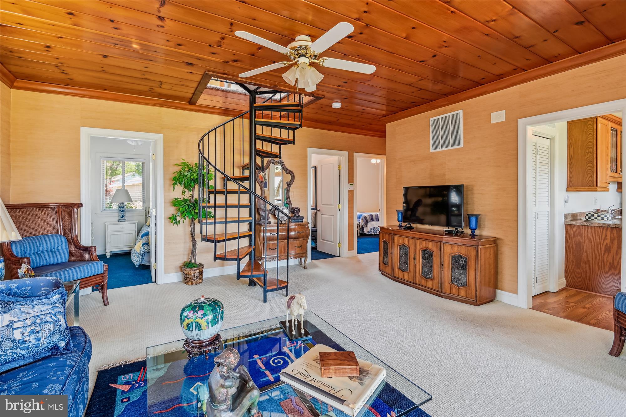 SELBY ON THE BAY - Residential