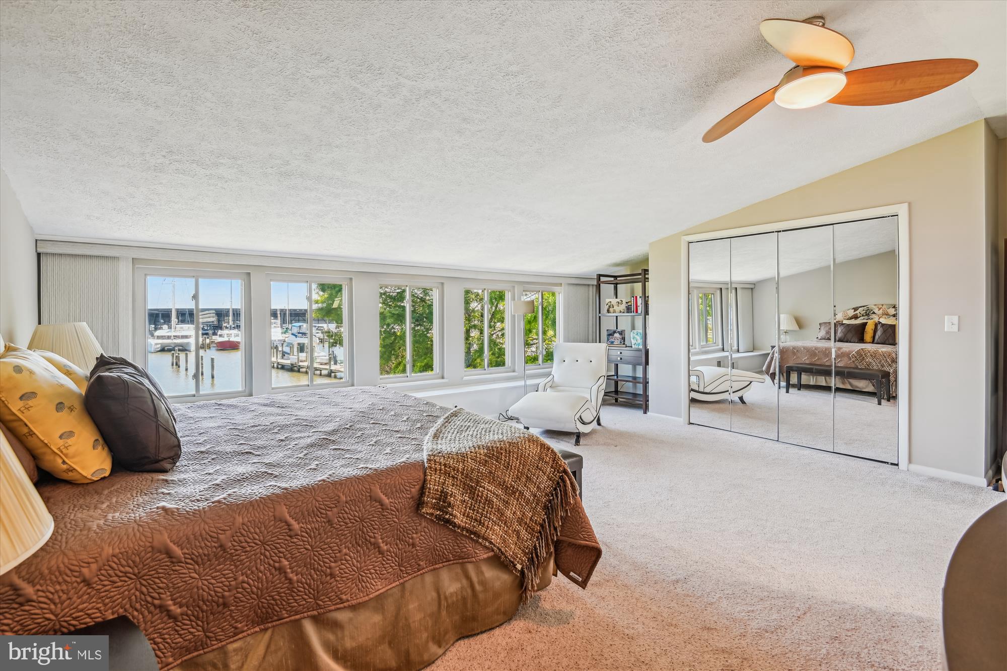 SELBY ON THE BAY - Residential