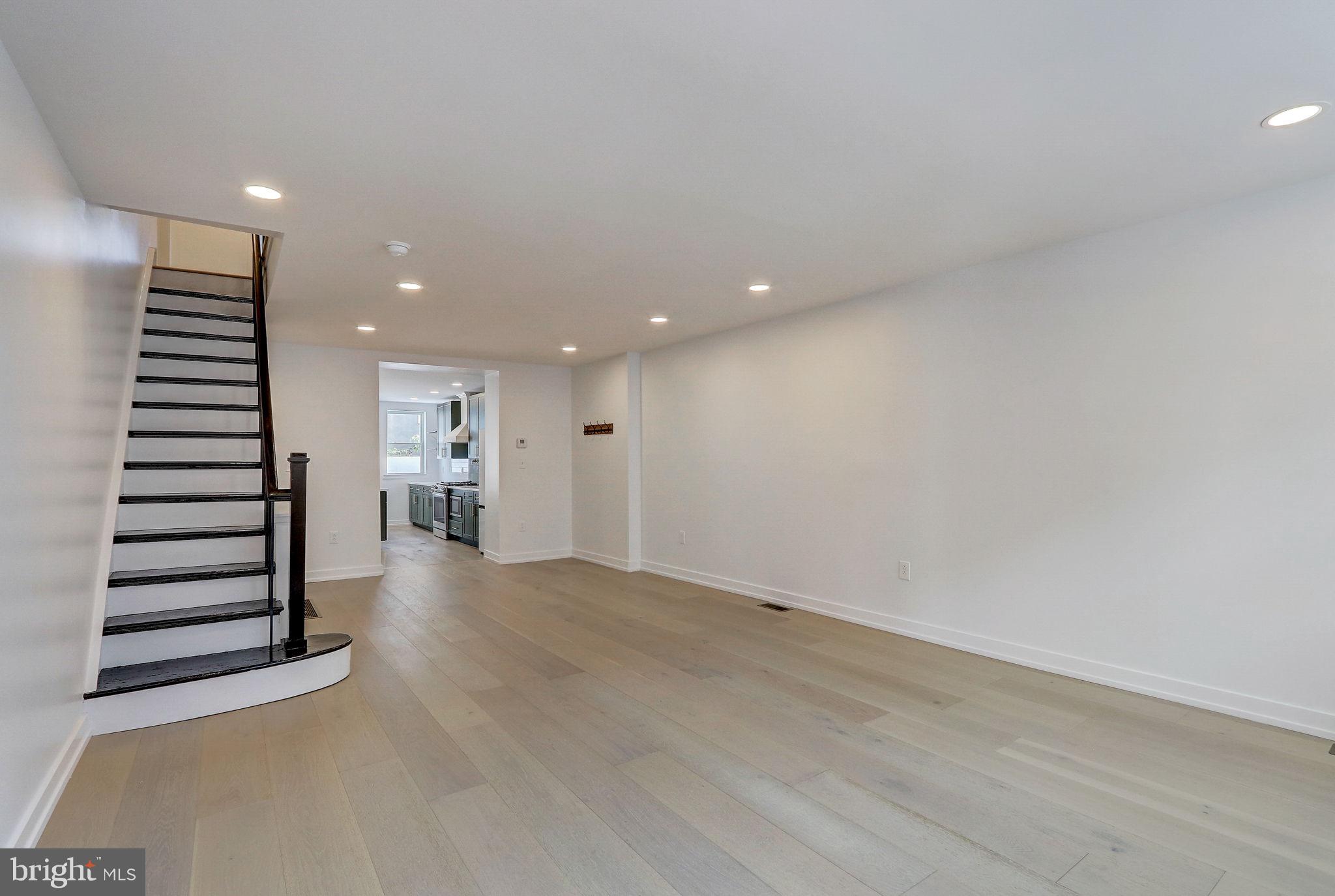 PASSYUNK SQUARE - Residential