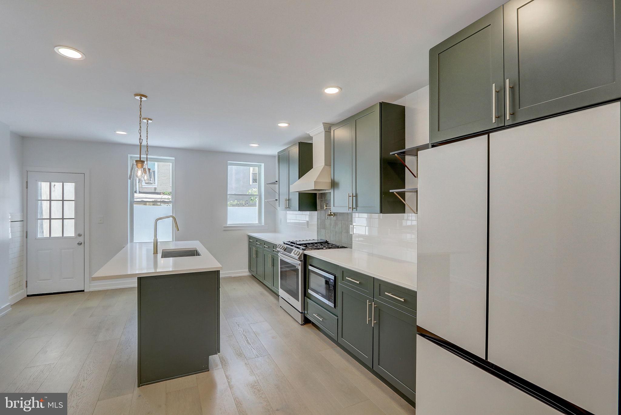 PASSYUNK SQUARE - Residential