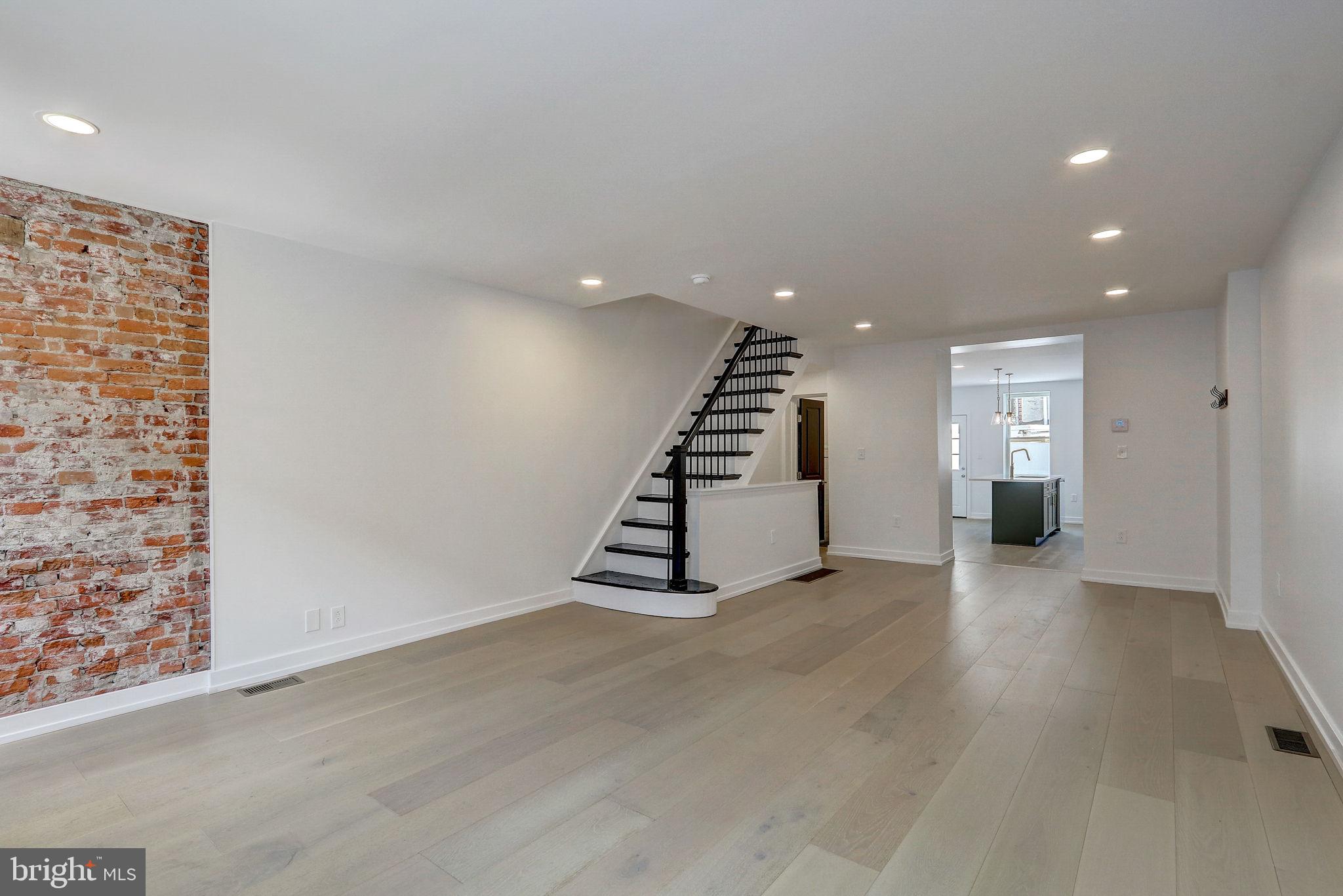 PASSYUNK SQUARE - Residential