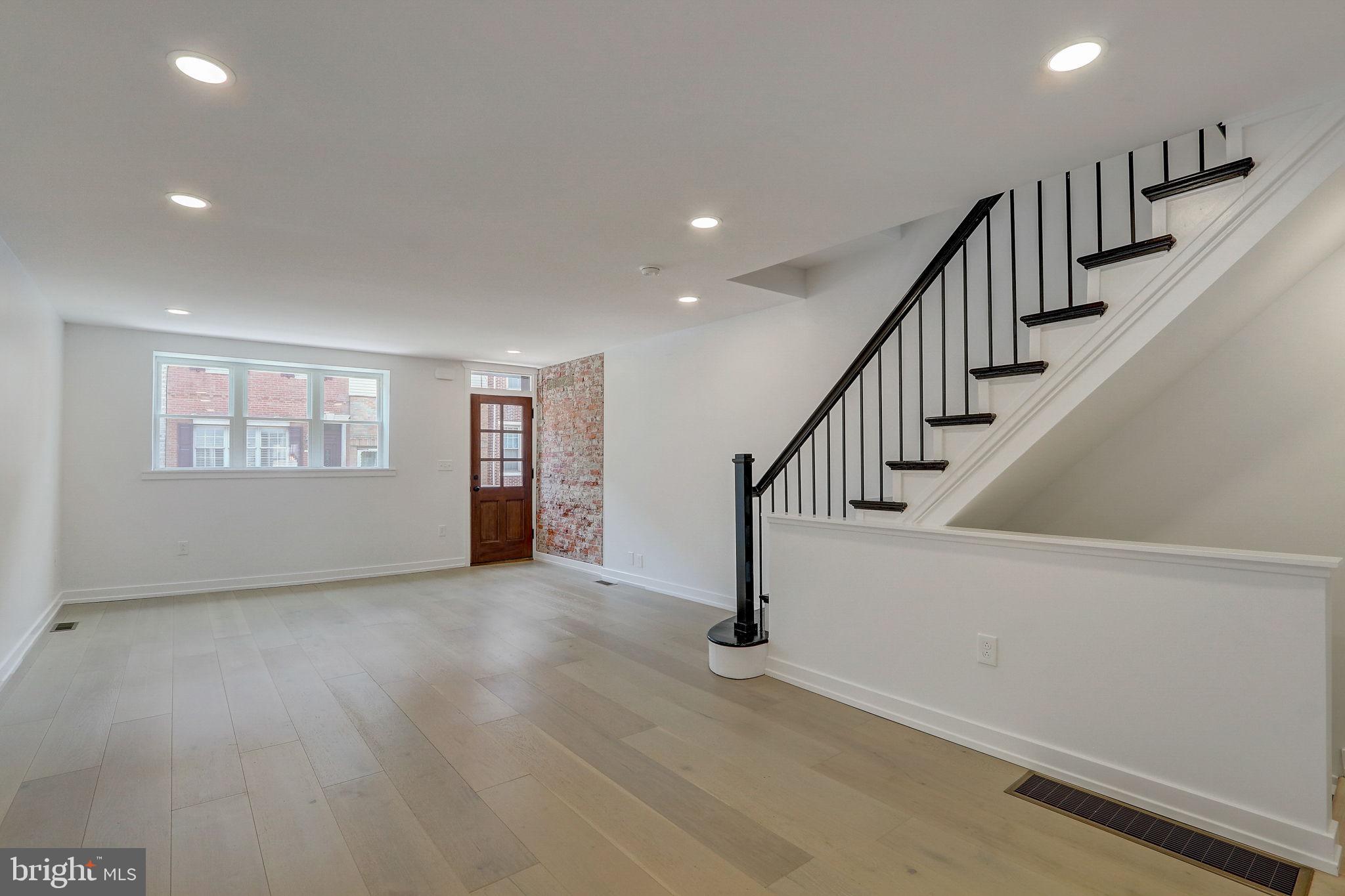 PASSYUNK SQUARE - Residential