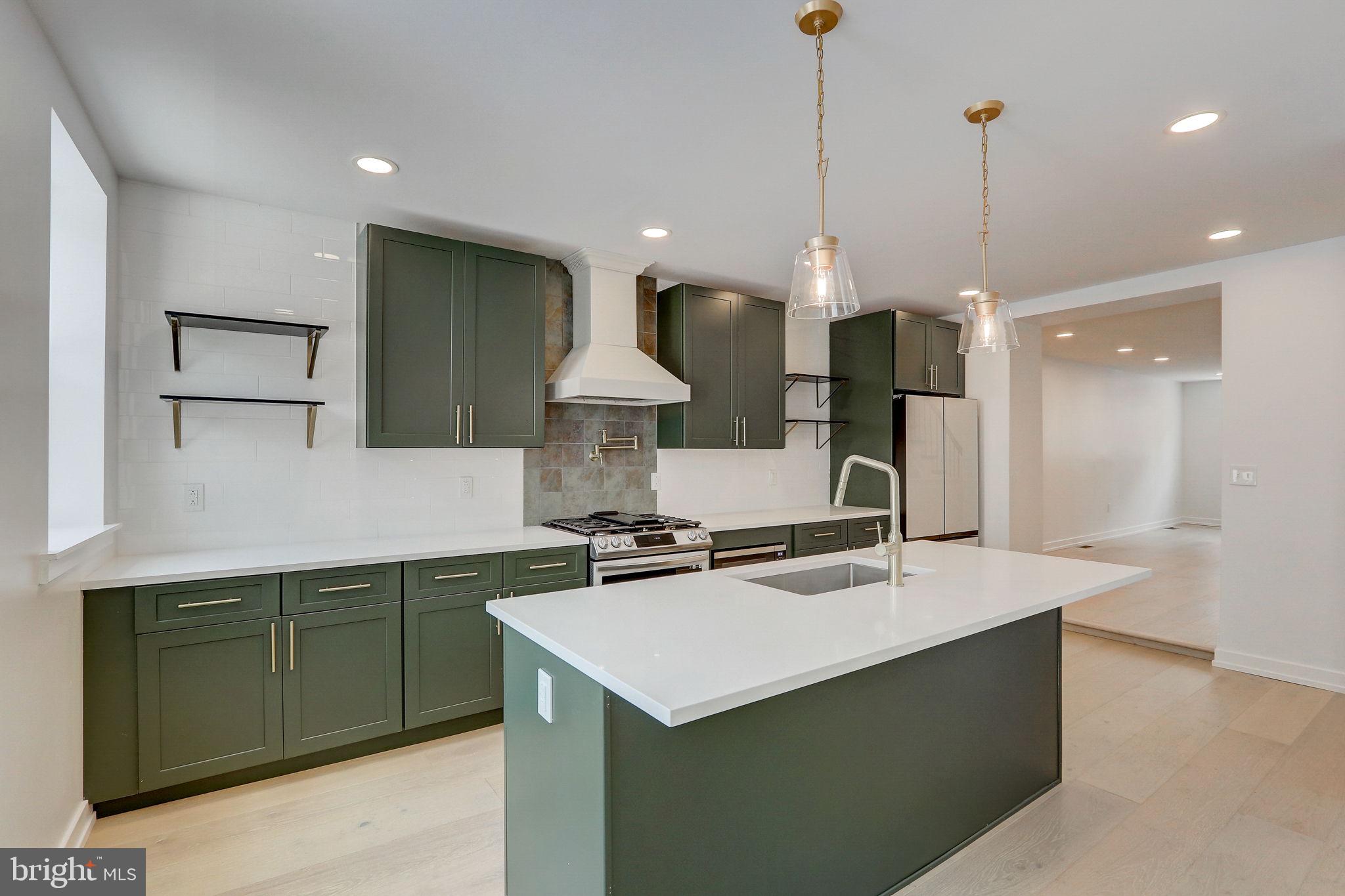 PASSYUNK SQUARE - Residential