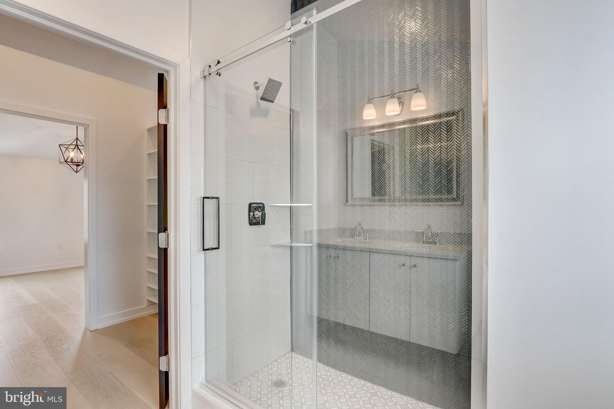 PASSYUNK SQUARE - Residential