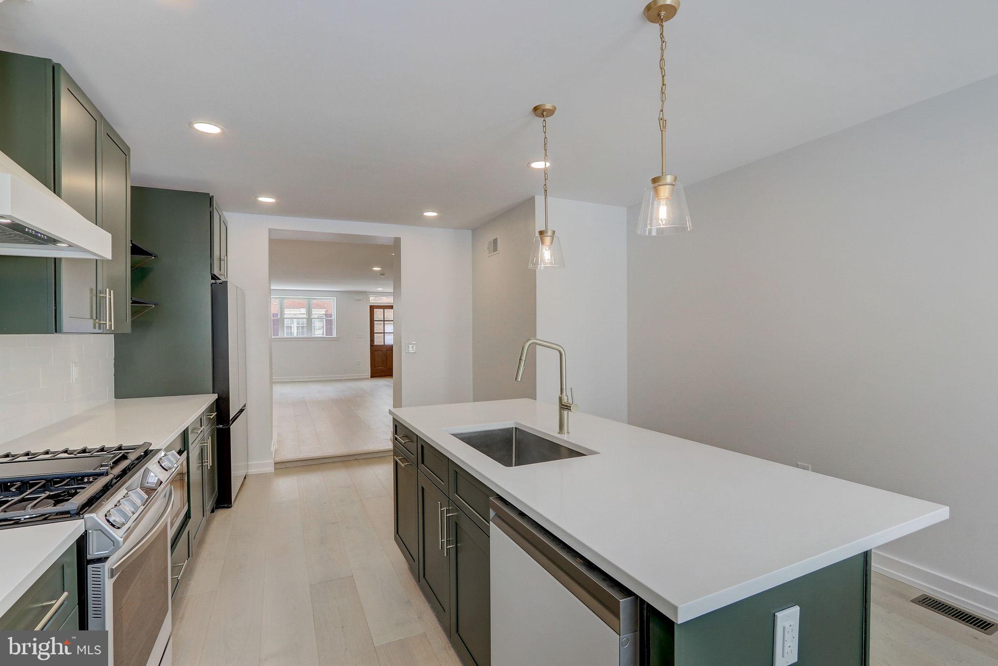 PASSYUNK SQUARE - Residential