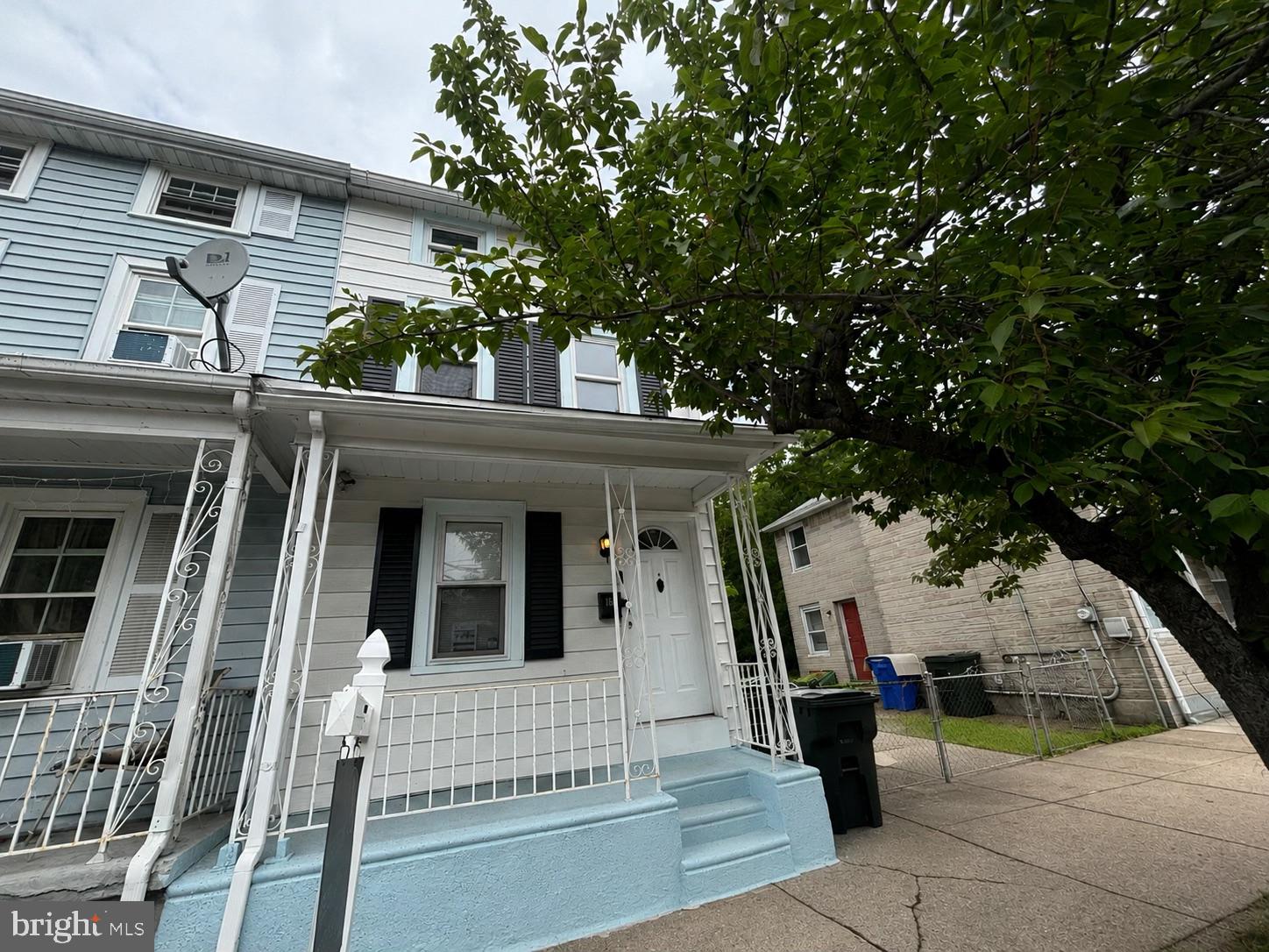 Photo 1 of 14 — 16 E FEDERAL STREET, BURLINGTON, NJ 08016