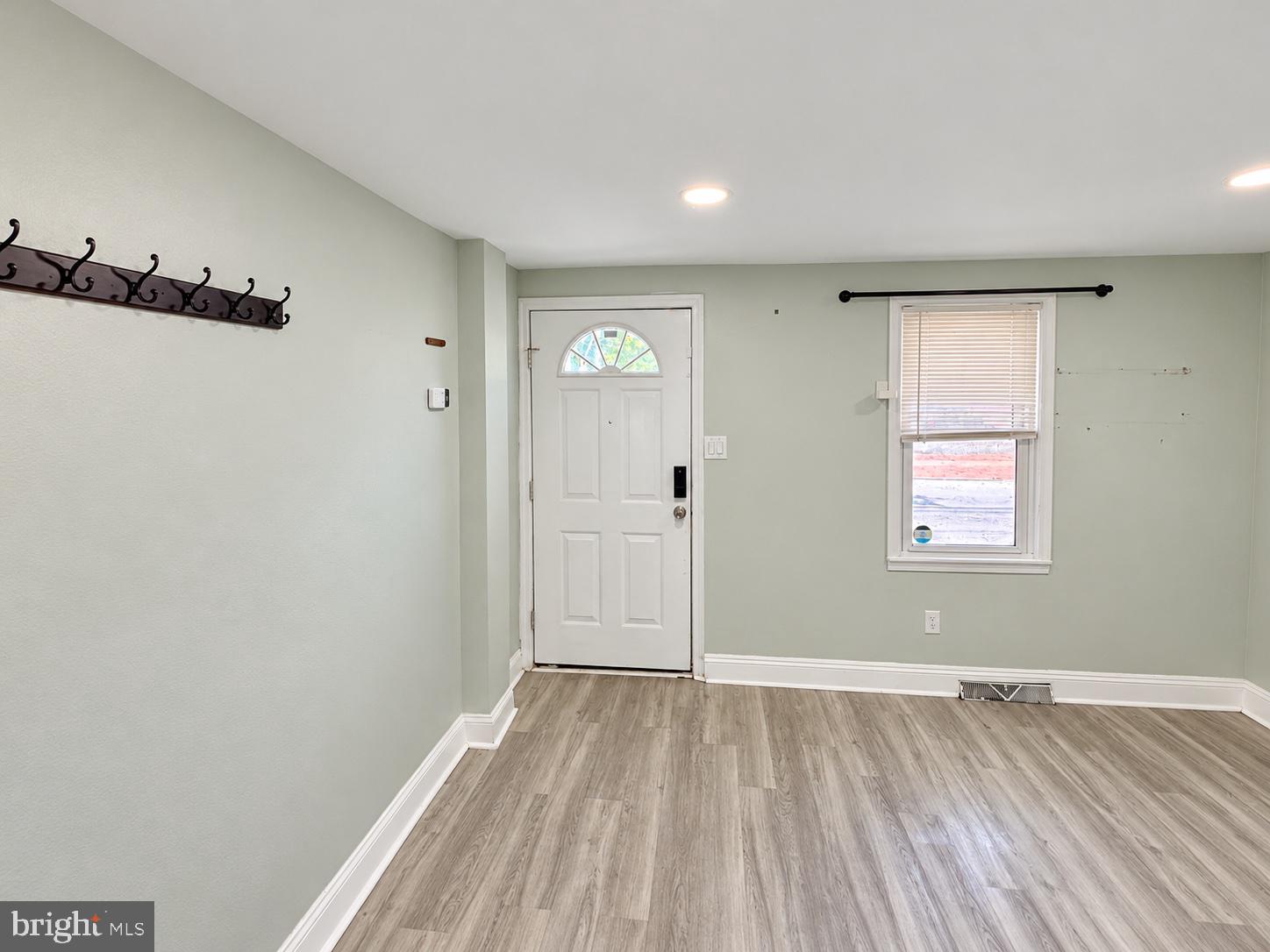 16 E FEDERAL STREET