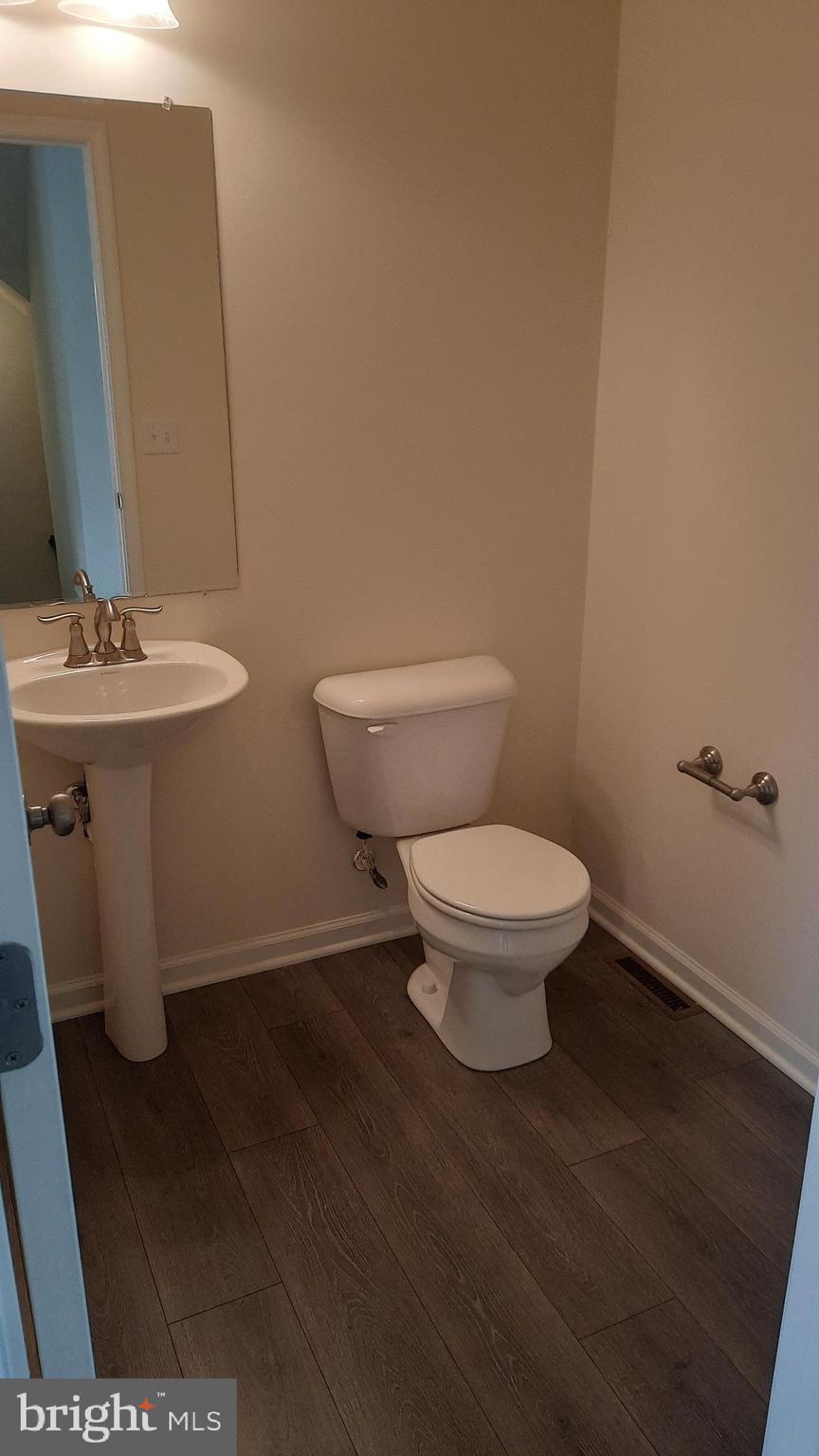 ADMIRALS QUAY - Residential Lease