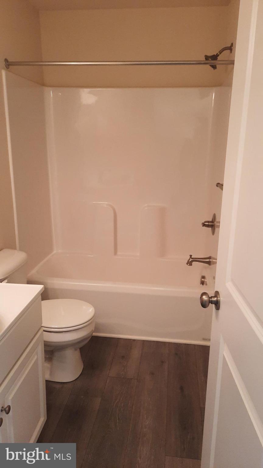 ADMIRALS QUAY - Residential Lease