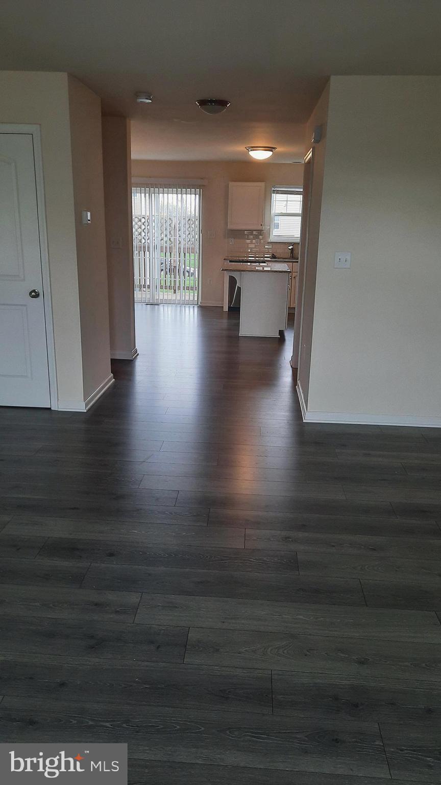 ADMIRALS QUAY - Residential Lease