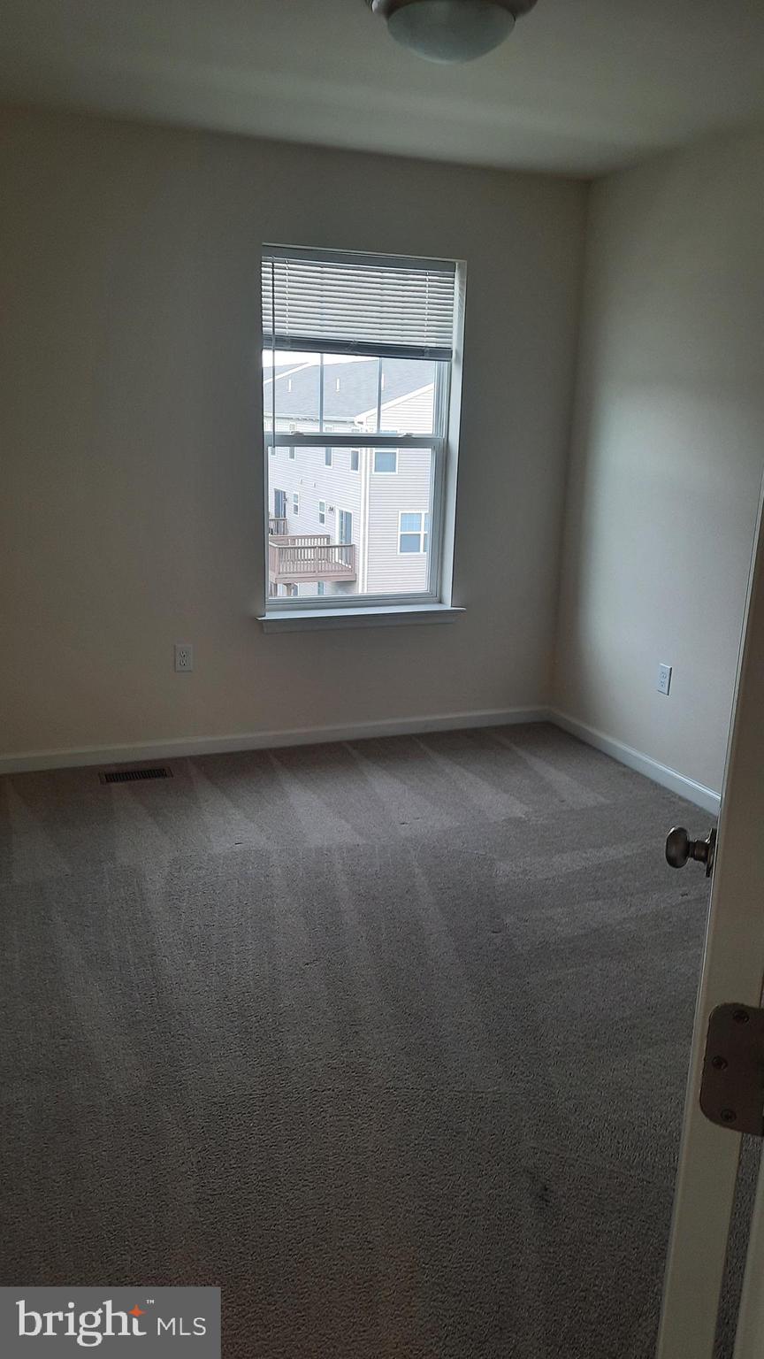 ADMIRALS QUAY - Residential Lease