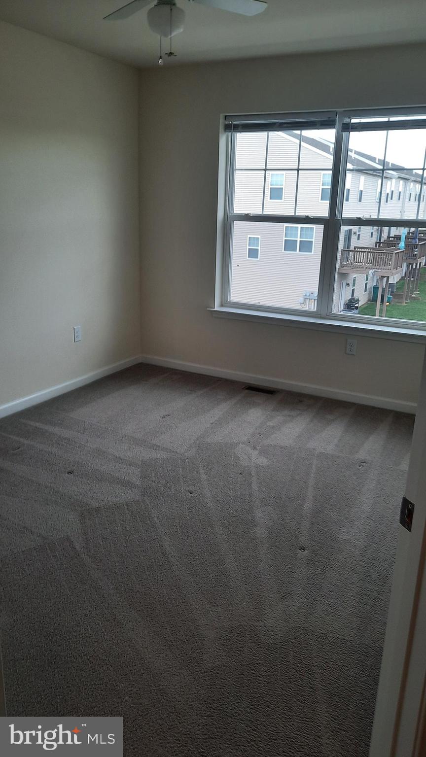 ADMIRALS QUAY - Residential Lease