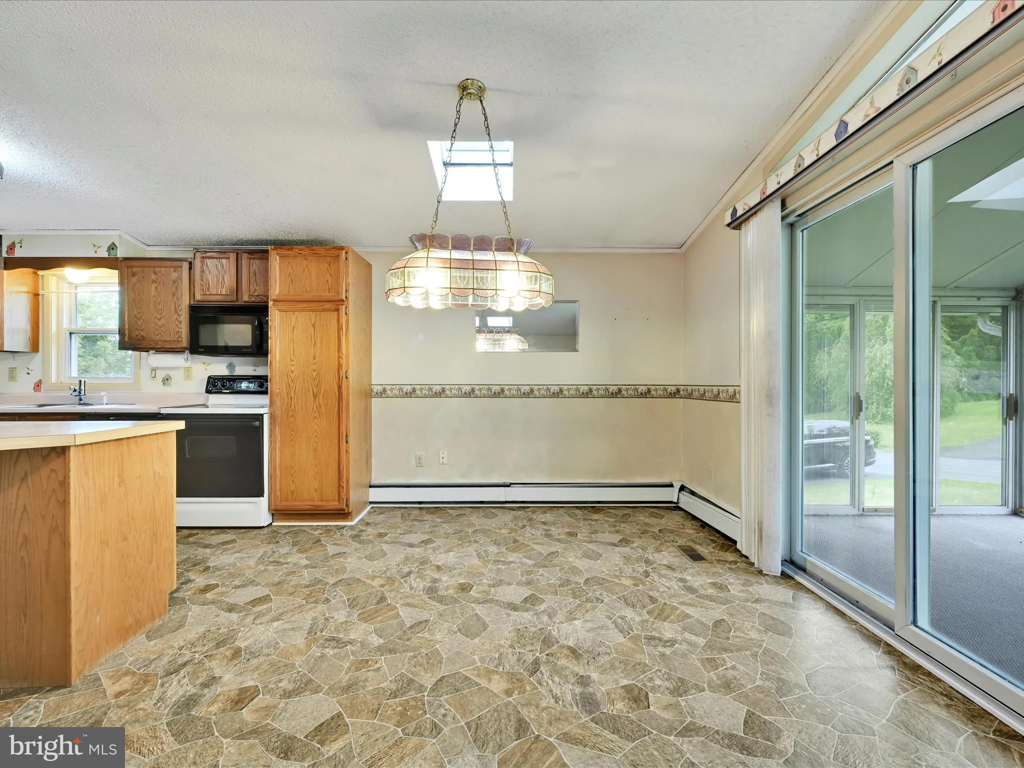 Cressona, Pennsylvania 17929, United States, 3 Bedrooms Bedrooms, ,2 BathroomsBathrooms,Residential,Pending,139166