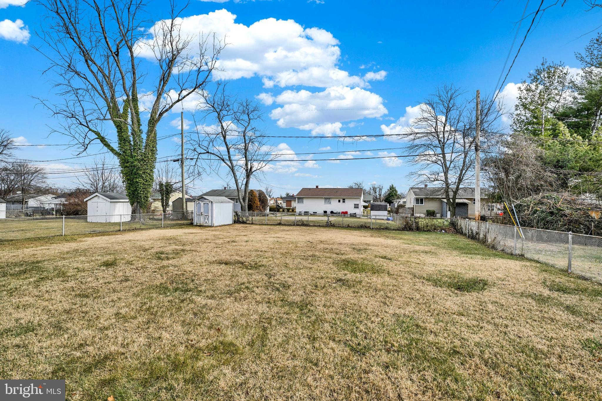 WINDSOR  MILL - Residential