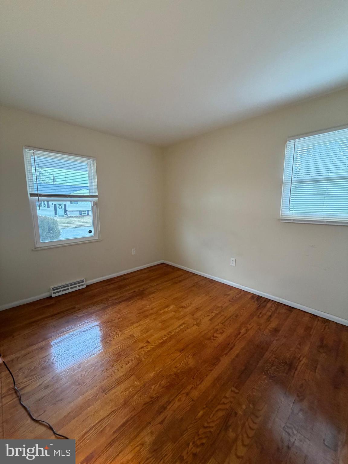 WINDSOR  MILL - Residential