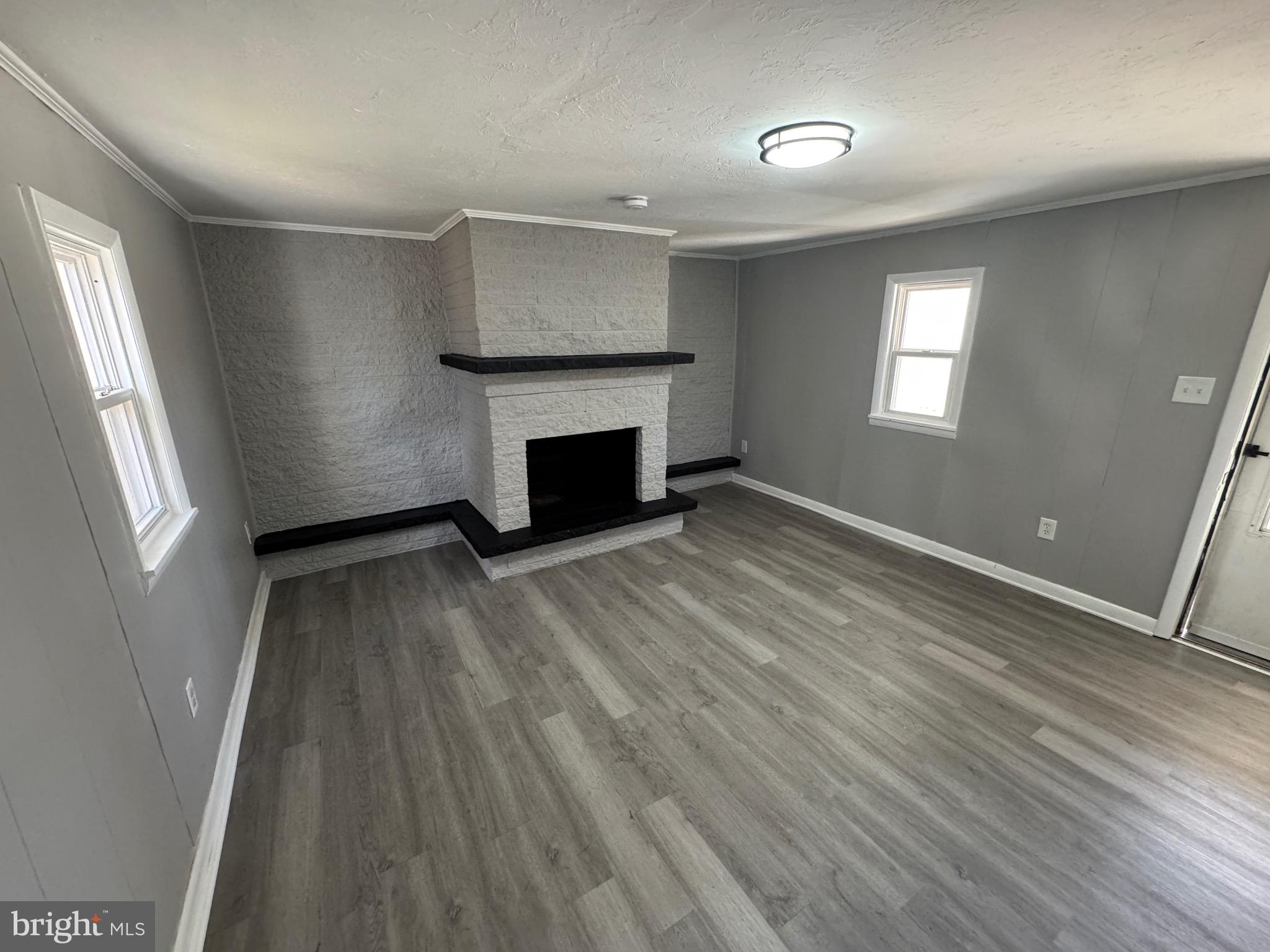 WINDSOR TWP - Residential