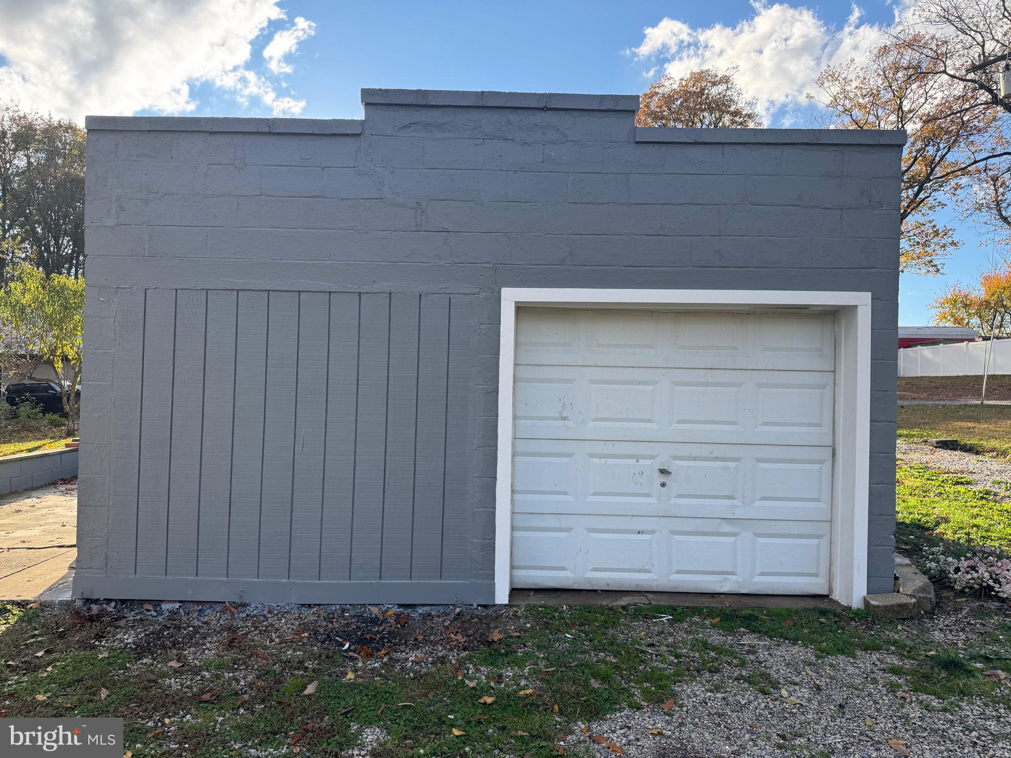 WINDSOR TWP - Residential