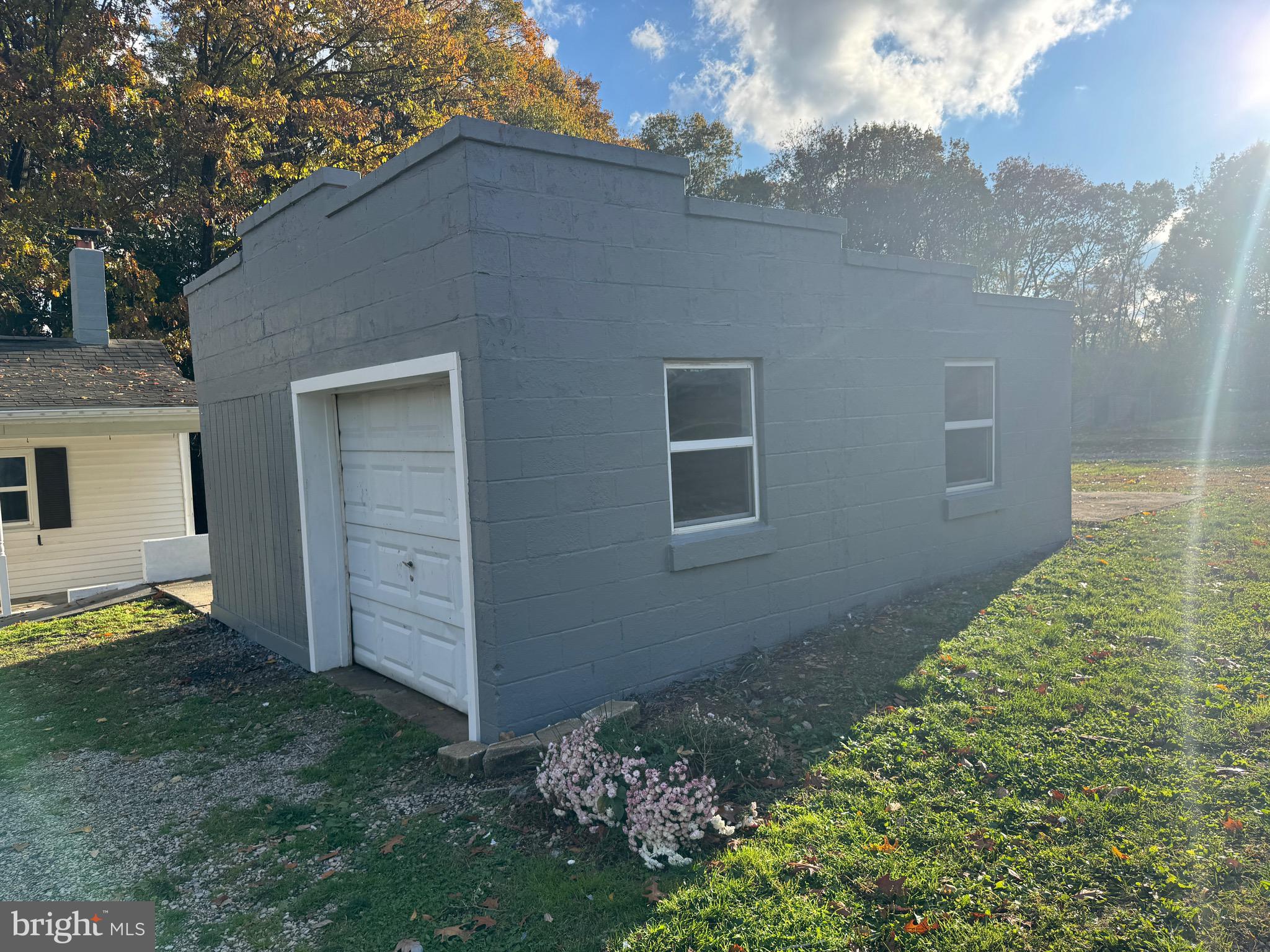 WINDSOR TWP - Residential