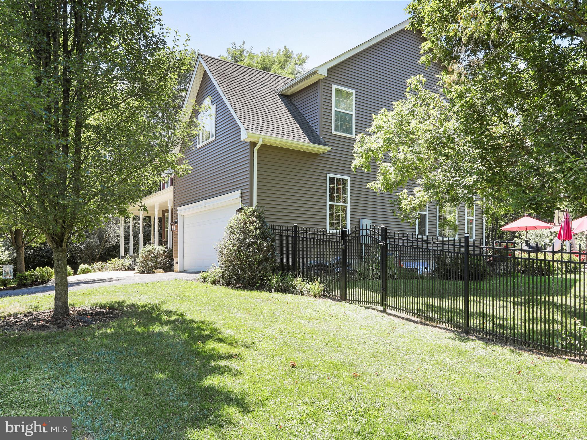 SPRING MEADOWS - Residential